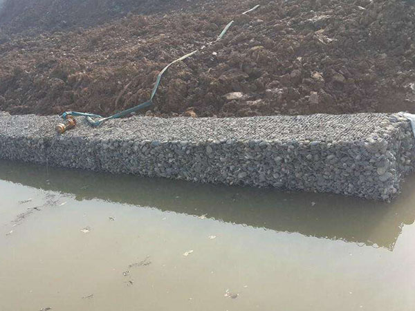 河南淇河新区段防渗漏工程图片2